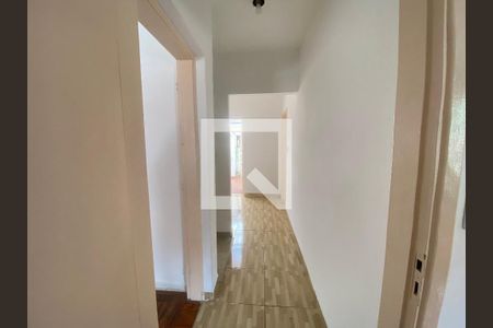 Sala - Corredor de casa para alugar com 2 quartos, 60m² em Vila Nivi, São Paulo