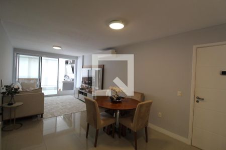 Apartamento à venda com 110m², 3 quartos e 2 vagasSala