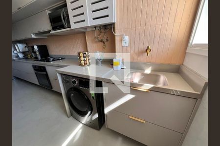 Apartamento à venda com 110m², 3 quartos e 2 vagasCozinha