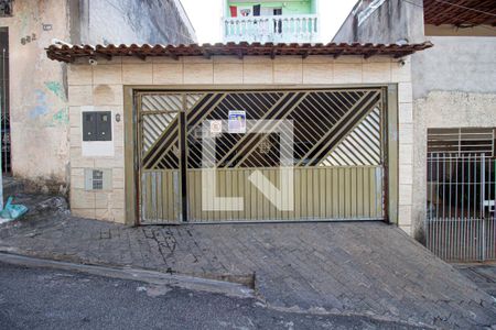 Casa à venda com 140m², 4 quartos e 2 vagas Casa à venda com 140m², 4 quartos e 2 vagasFachada