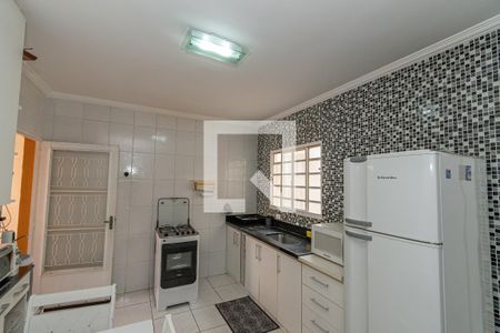 Casa à venda com 190m², 3 quartos e 3 vagas Casa à venda com 190m², 3 quartos e 3 vagasCozinha