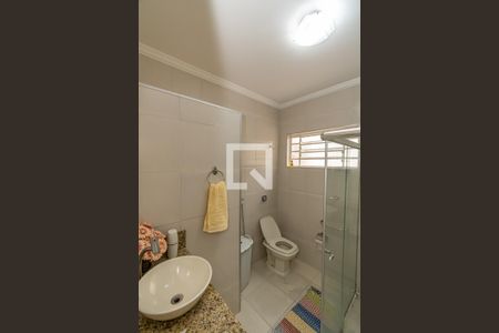 Casa à venda com 190m², 3 quartos e 3 vagas Casa à venda com 190m², 3 quartos e 3 vagasBanheiro 2