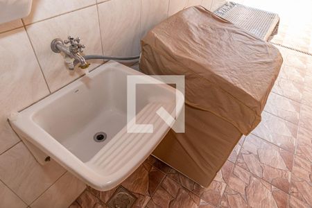 Casa à venda com 190m², 3 quartos e 3 vagas Casa à venda com 190m², 3 quartos e 3 vagasDetalhe Área de Serviço