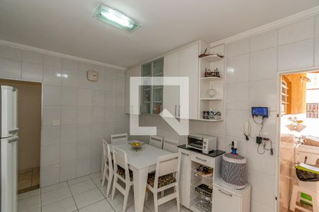 Casa à venda com 190m², 3 quartos e 3 vagas Casa à venda com 190m², 3 quartos e 3 vagasCozinha