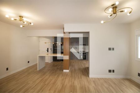 Apartamento à venda com 70m², 2 quartos e 1 vagaSala - Luminárias, vista cozinha americana 