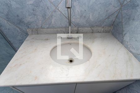 Apartamento para alugar com 65m², 2 quartos e sem vaga Apartamento para alugar com 65m², 2 quartos e sem vagaBanheiro da suíte