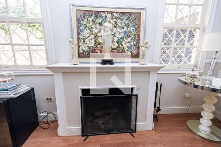 Lareira da Sala de casa para alugar com 5 quartos, 520m² em Jardim Paulista, São Paulo