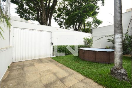 Casa para alugar com 520m², 5 quartos e 4 vagasQuintal