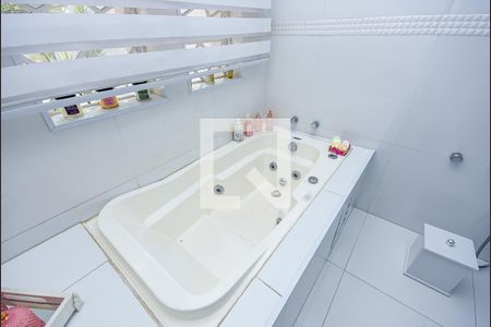 Casa para alugar com 520m², 5 quartos e 4 vagasBanheiro da Suíte 2