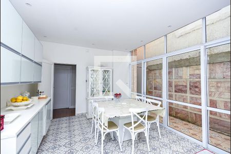 Casa para alugar com 520m², 5 quartos e 4 vagasCopa