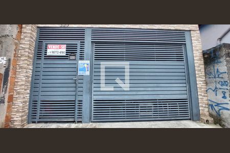 Casa à venda com 110m², 3 quartos e 1 vaga Casa à venda com 110m², 3 quartos e 1 vagaFachada