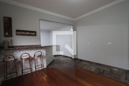 Casa à venda com 200m², 3 quartos e 4 vagasCopa