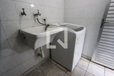 Casa à venda com 200m², 3 quartos e 4 vagasLavanderia