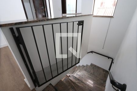 Casa à venda com 200m², 3 quartos e 4 vagasHall