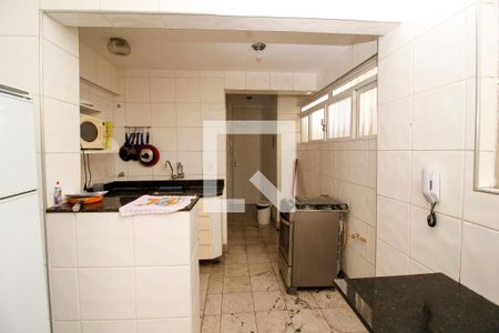 Cozinha de apartamento à venda com 3 quartos, 99m² em Lourdes, Belo Horizonte