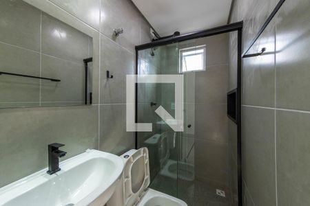 Banheiro de casa para alugar com 1 quarto, 40m² em Vila Ema, São Paulo