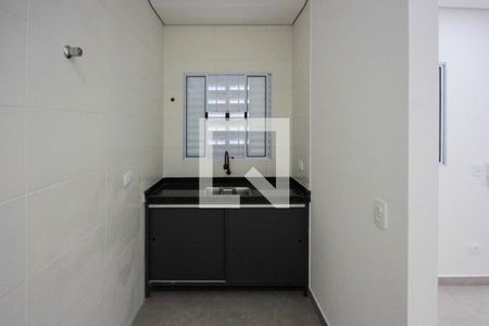 Cozinha de casa para alugar com 1 quarto, 45m² em Vila Ema, São Paulo