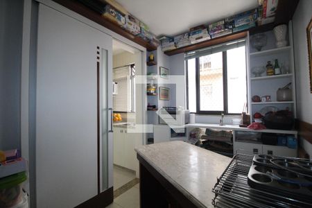 Apartamento à venda com 171m², 3 quartos e 2 vagasQuarto de Serviço