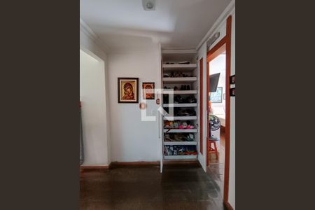 Apartamento à venda com 190m², 3 quartos e 2 vagasCorredor