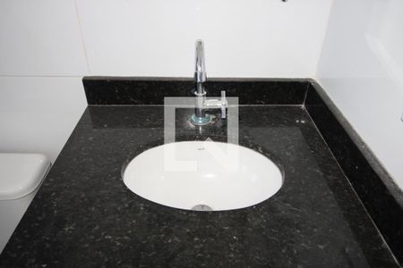 Apartamento para alugar com 60m², 2 quartos e sem vagaBanheiro