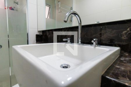 Apartamento à venda com 83m², 3 quartos e 1 vaga Apartamento à venda com 83m², 3 quartos e 1 vagaBanheiro Social Detalhe