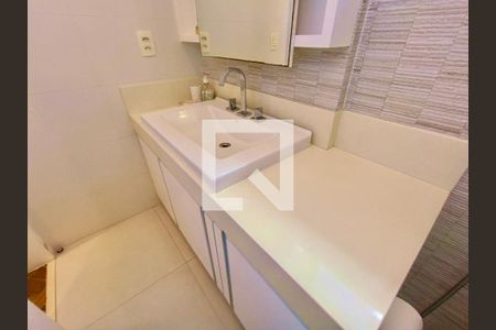 Apartamento para alugar com 90m², 2 quartos e 1 vagaSuíte banheiro