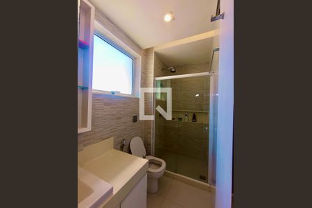 Apartamento para alugar com 90m², 2 quartos e 1 vagaSuíte banheiro