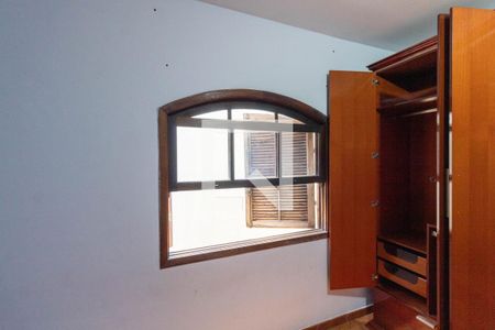 Quarto 1 de casa para alugar com 4 quartos, 130m² em Vila Marieta, São Paulo