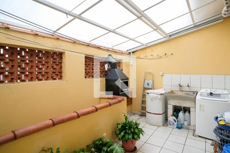 Casa à venda com 150m², 3 quartos e 6 vagasÁrea de Serviço
