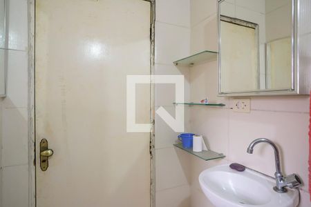 Casa à venda com 150m², 3 quartos e 6 vagasBanheiro Suíte 2