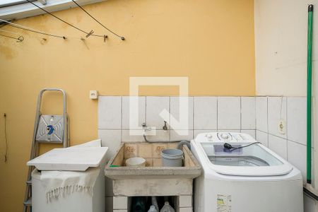Casa à venda com 150m², 3 quartos e 6 vagasÁrea de Serviço