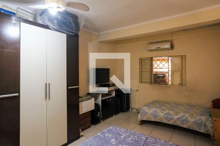 Casa à venda com 150m², 3 quartos e 6 vagasSuíte 2