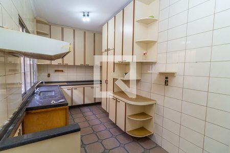 Casa à venda com 225m², 3 quartos e 2 vagasCozinha