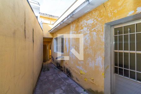 Casa à venda com 225m², 3 quartos e 2 vagasCorredor Externo