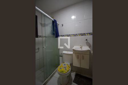 Casa de condomínio para alugar com 284m², 5 quartos e 3 vagas Casa de condomínio para alugar com 284m², 5 quartos e 3 vagasBanheiro Social 2