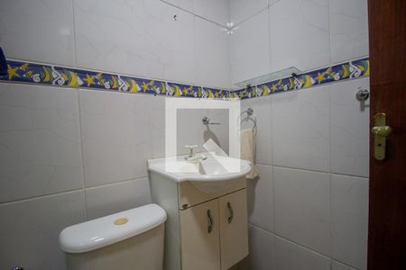 Casa de condomínio para alugar com 284m², 5 quartos e 3 vagas Casa de condomínio para alugar com 284m², 5 quartos e 3 vagasBanheiro Social 2