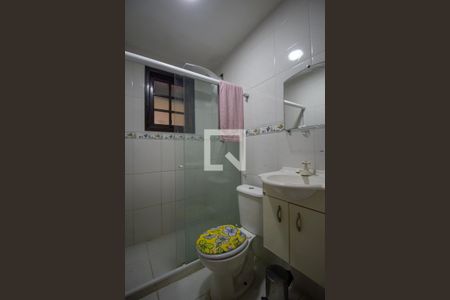 Casa de condomínio para alugar com 284m², 5 quartos e 3 vagas Casa de condomínio para alugar com 284m², 5 quartos e 3 vagasBanheiro Social 1