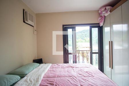 Quarto 1 de casa de condomínio para alugar com 5 quartos, 284m² em Vargem Pequena, Rio de Janeiro