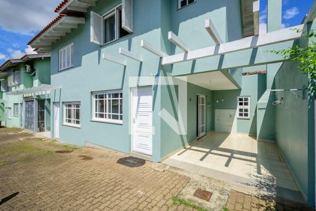 Casa de condomínio para alugar com 99m², 2 quartos e 2 vagas Casa de condomínio para alugar com 99m², 2 quartos e 2 vagasFachada