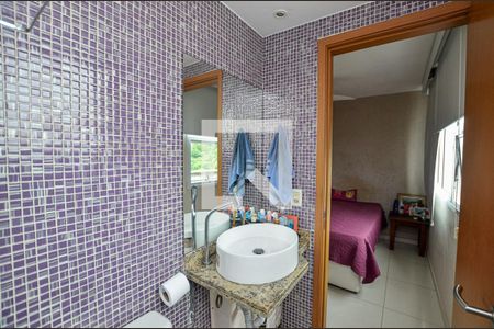 Apartamento à venda com 140m², 2 quartos e 2 vagas Apartamento à venda com 140m², 2 quartos e 2 vagasBanheiro da Suíte 1