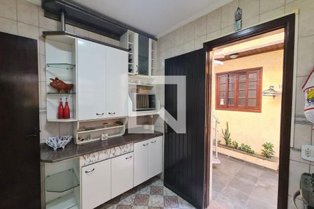 Casa para alugar com 232m², 3 quartos e 2 vagasCozinha