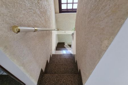 Escada de casa à venda com 3 quartos, 232m² em Chácara Belenzinho, São Paulo