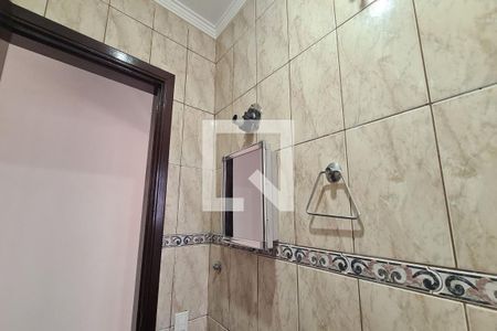 Casa para alugar com 232m², 3 quartos e 2 vagasBanheiro