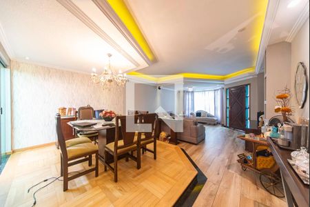 Sala de casa à venda com 3 quartos, 234m² em Vila Scarpelli, Santo André