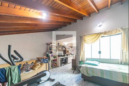 Casa à venda com 234m², 3 quartos e 4 vagasSótão