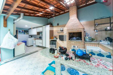 Casa à venda com 234m², 3 quartos e 4 vagasÁrea Gourmet e Quintal 