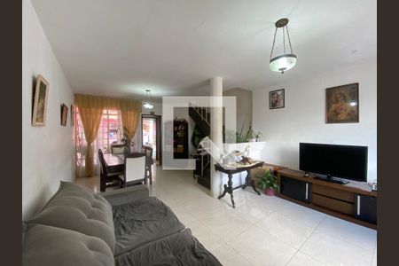 Sala de casa para alugar com 3 quartos, 120m² em Vila Irmãos Arnoni, São Paulo