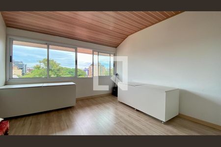 Casa à venda com 3 quartos, 129m² em Jardim Itu, Porto Alegre