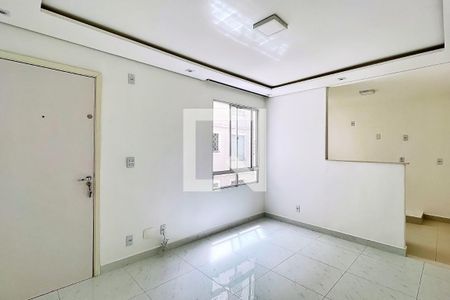 Sala de apartamento para alugar com 2 quartos, 47m² em Vila Alzira, Guarulhos
