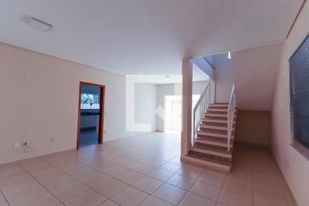Sala de casa para alugar com 4 quartos, 200m² em Jardim Santa Teresa, Jundiaí